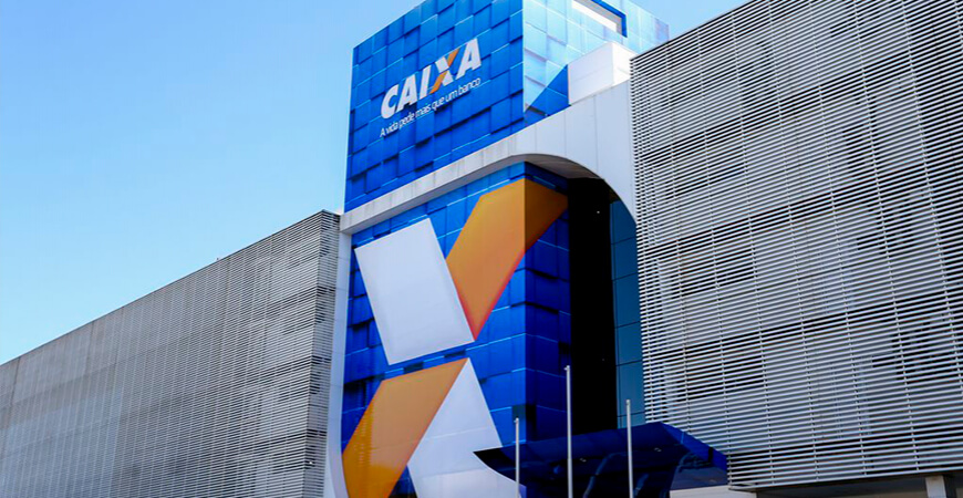 Em apenas um dia, mais de 1,5 milhão de brasileiros já solicitaram novo microcrédito da Caixa